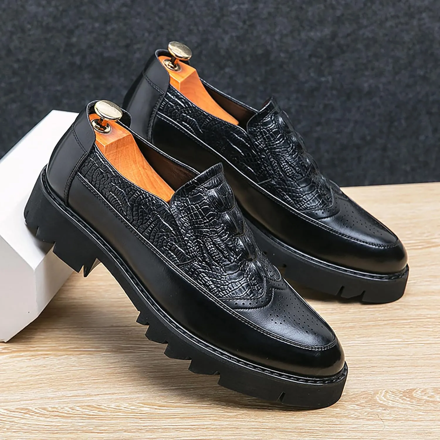 Men's Printed Leather Platform Loafers Comfortable Pointed Toe Slip On Lug Sole Business Oxfords for Party Wedding Office Dress Shoes