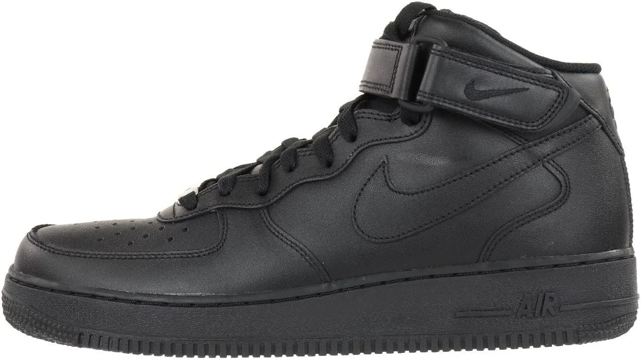 NIKE Men's Sneakers