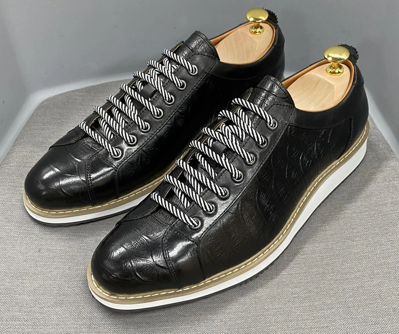 Santimon Mens Shoes Fashion Casual Sneakers for Men Comfort Walking Shoes Modern Breathable Genunie Leather Flat Sneaker Crocodile Embossed Derby