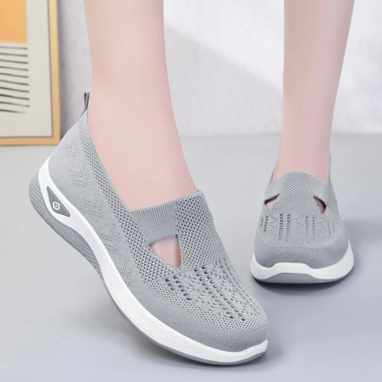 Women's Casual Sneakers – Lightweight & Breathable Mesh Slip-On Walking Shoes, Easy to Wear, Anti-Slip Sole, Perfect for Work, Travel & Everyday Comfort